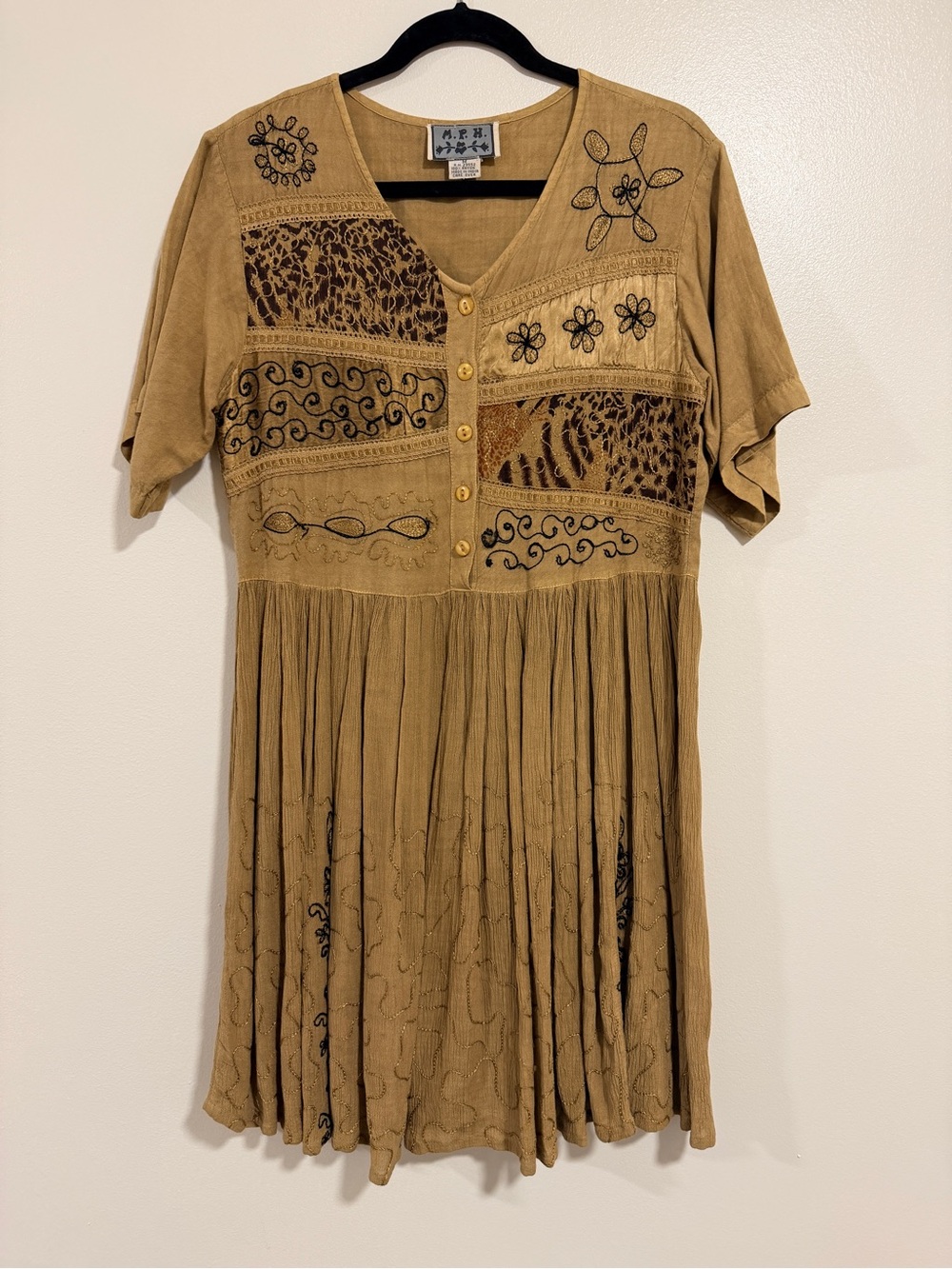 Vintage MPH Womens Short Embroidered Boho Dress Size M Babydoll 90s India Hippie